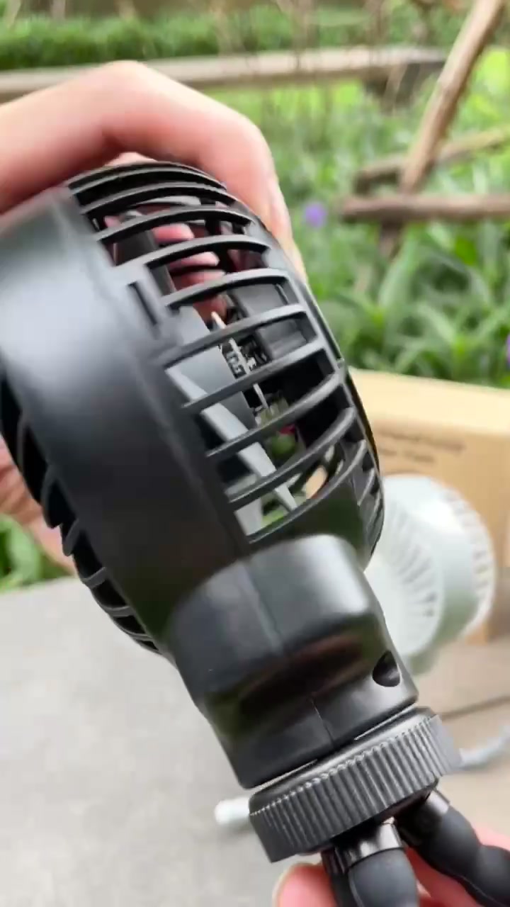 Quạt tích điện Octopus Fan kèm chân kẹp đa năng - Quạt tích điện đa năng chân kẹp bạch tuộc - Ảnh 10